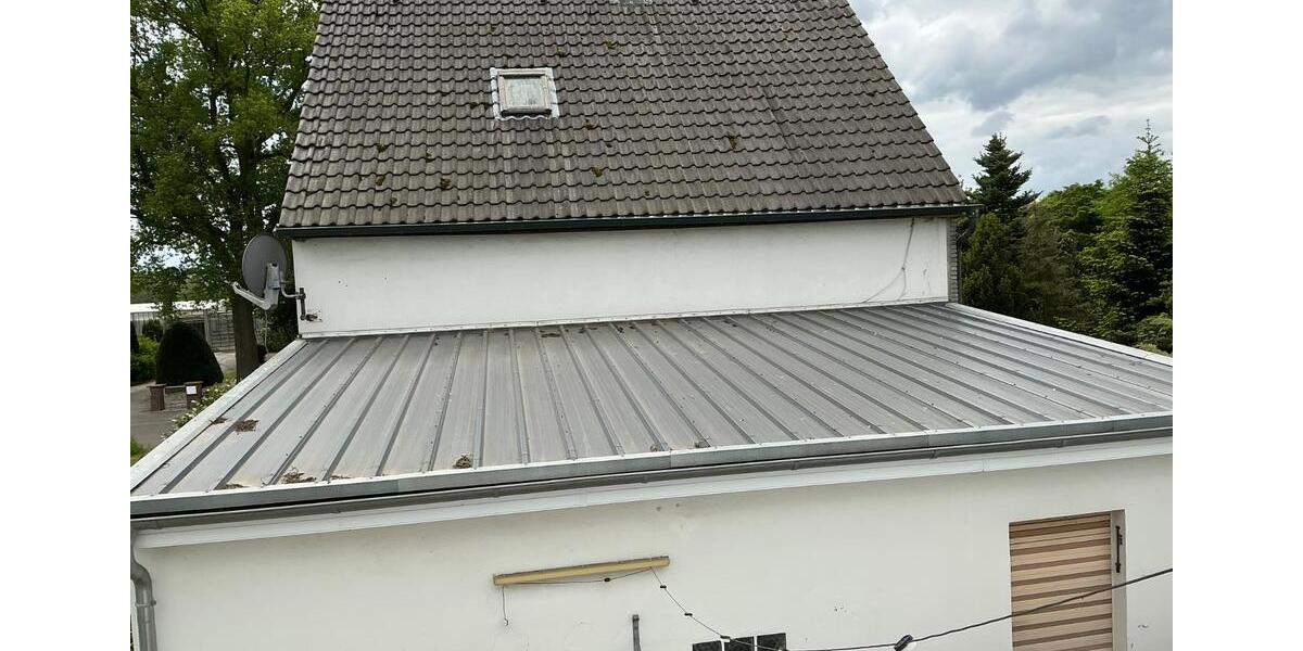 Einfamilienhaus in bester Lage, große Garage mit Eigentumsgrundst 6 zimmer