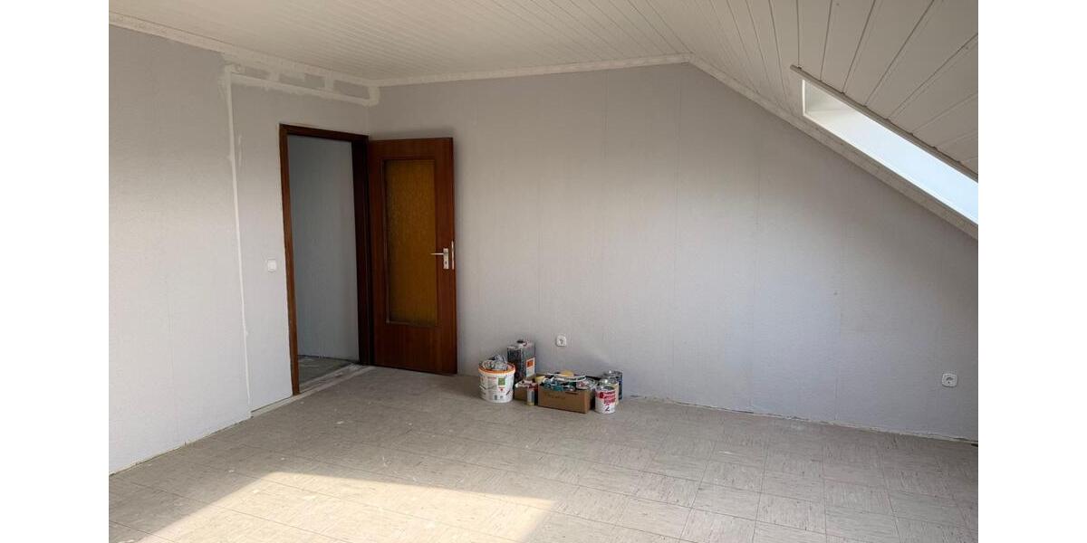 Dachgeschoßwohnung Oberhausen Biefang - 3 Zimmer, 65 m&sup2;, 690&euro; | Angebot:25391595