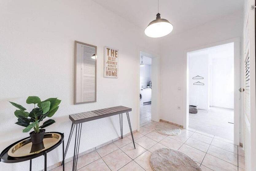 ***MODERNISIERTE 3-Zimmer-Wohnung MIT BALKON IN RHEINNÄHE***