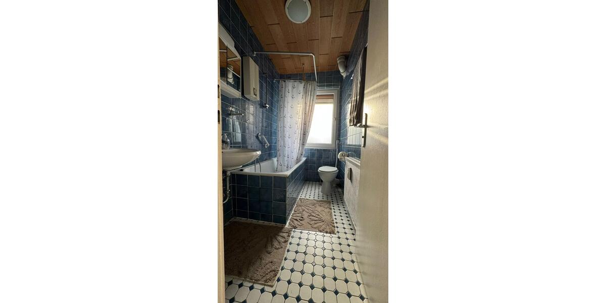 Dachgeschoßwohnung Bochum Eppendorf - 2 Zimmer, 44 m&sup2;, 500&euro; | Angebot:25256388