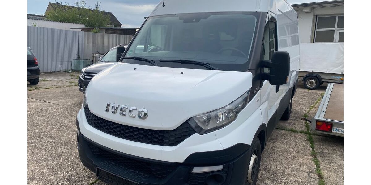 IVECO Andere 124.658 km 13.900 € Bochum 44879