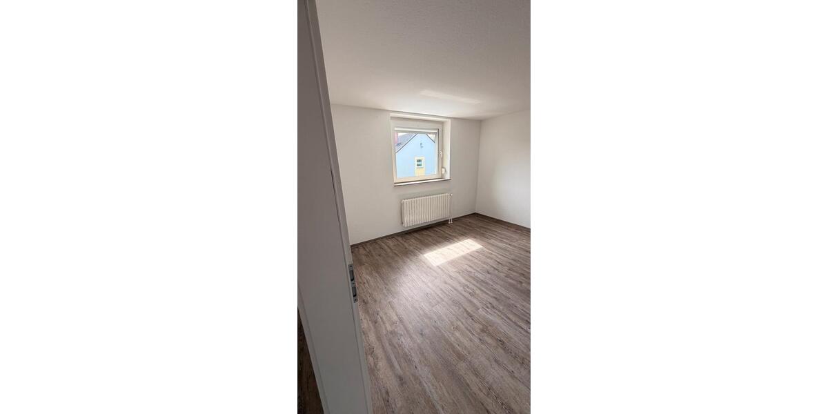 Etagenwohnung Essen Stadtbezirk V - 4 Zimmer, 100 m&sup2;, 850&euro; | Angebot:26327051