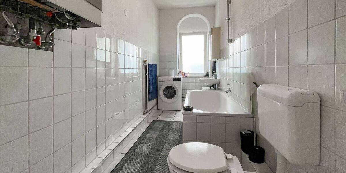 Einfamilienhaus + Mehrfamilienhaus - 7 Einheiten - 5 Garagen - freistehend 1 zimmer