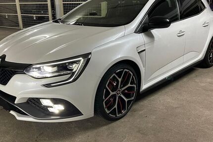 Renault Megane 101.800 km 24.900 &euro; Duisburg 47249