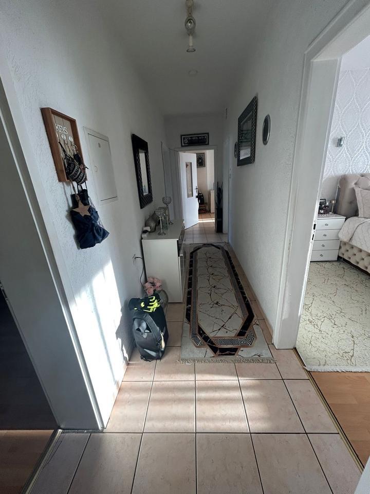 4 Zimmer Wohnung mit Balkon und Keller VERKAUF