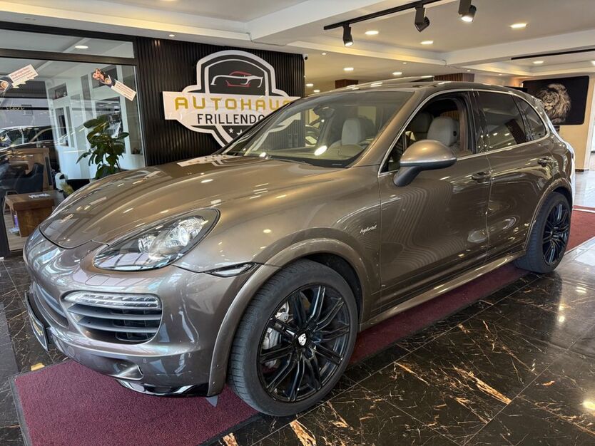 Porsche Cayenne 211.586 km 23.950 € Essen 45139