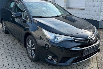 Toyota Avensis 167.000 km 8.790 &euro; Herten 45701