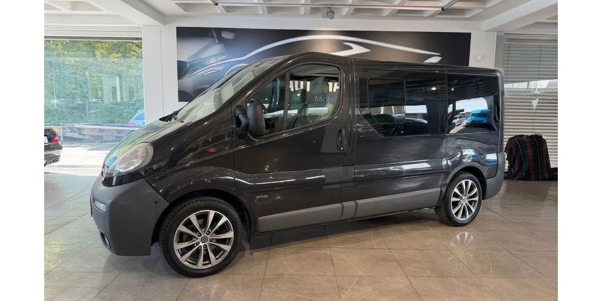Opel Vivaro 173.553 km 8.290 &euro; Ratingen 40880