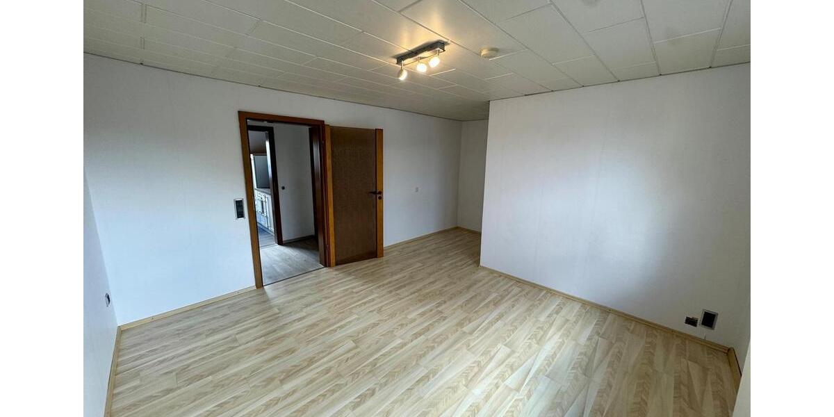 Dachgeschoßwohnung Herne Wanne - 3 Zimmer, 60 m&sup2;, 470&euro; | Angebot:26297040