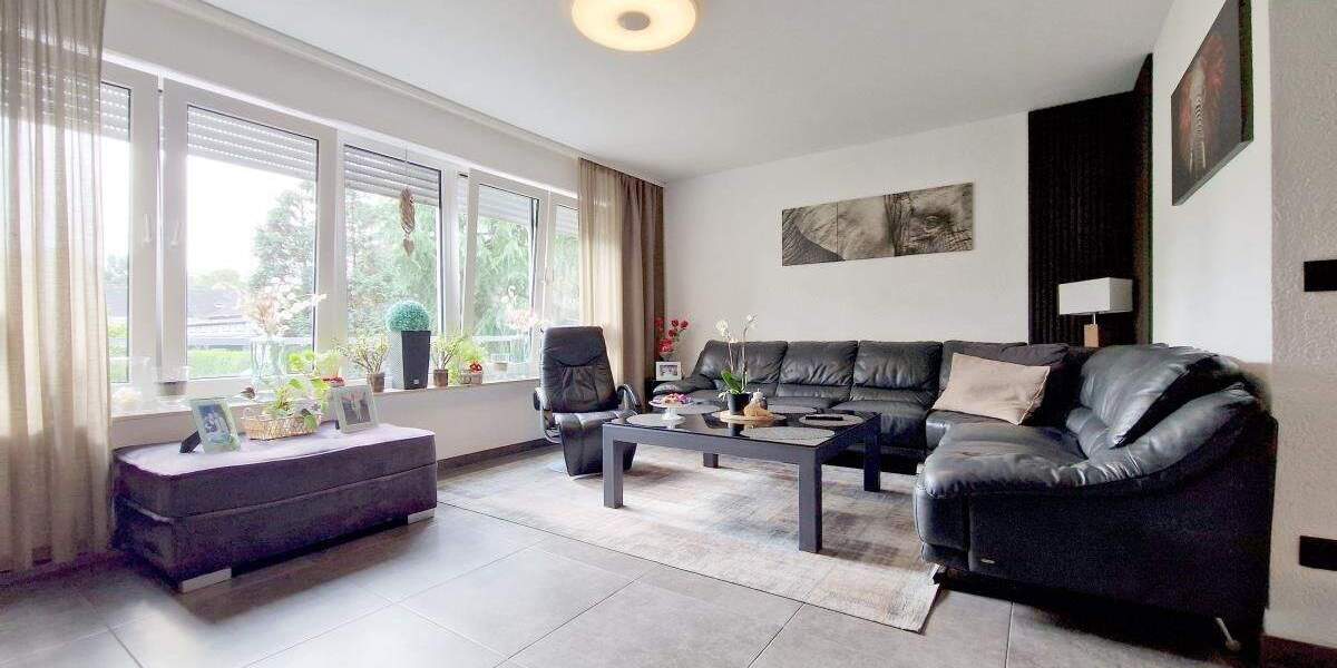 Modernes Zweifamilienhaus mit großem Garten und gehobener Ausstattung 7 zimmer