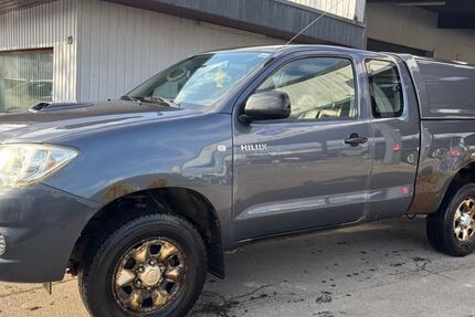 Toyota Hilux 312.000 km 8.490 &euro; Essen 45356