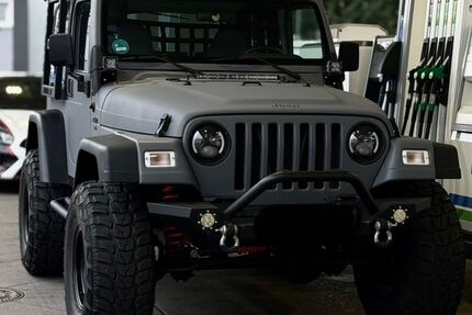 Jeep Wrangler 174.630 km 30.990 &euro; Recklinghausen 45661