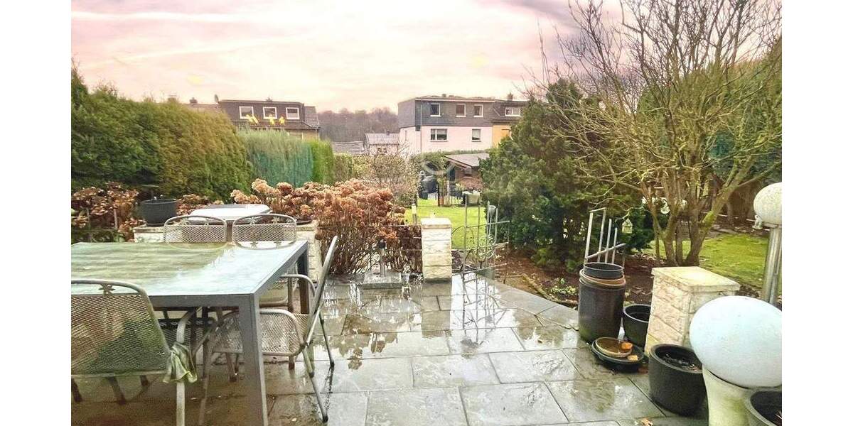 ERDGESCHOSSWOHNUNG ++ TERRASSE + GARTEN + GARAGE + STELLPLATZ ++ GYSENBERG 3 zimmer