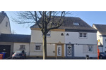 Wohnen oder Neubauen im Herzen von Krefeld - Doppelhaushälfte mit großem Grundstück und Potenzial