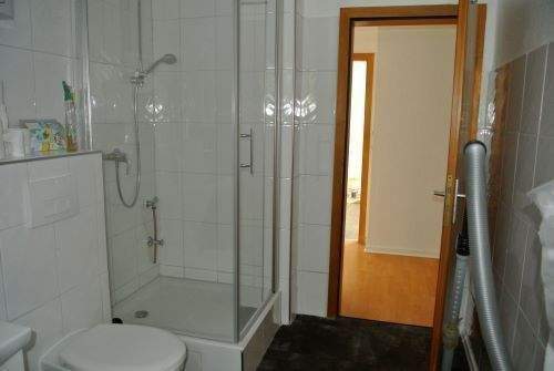 Im Königreich Mülheim-Broich 2 Zimmer Dachgeschoss im gepflegten Altbau mit Balkon** 2 zimmer