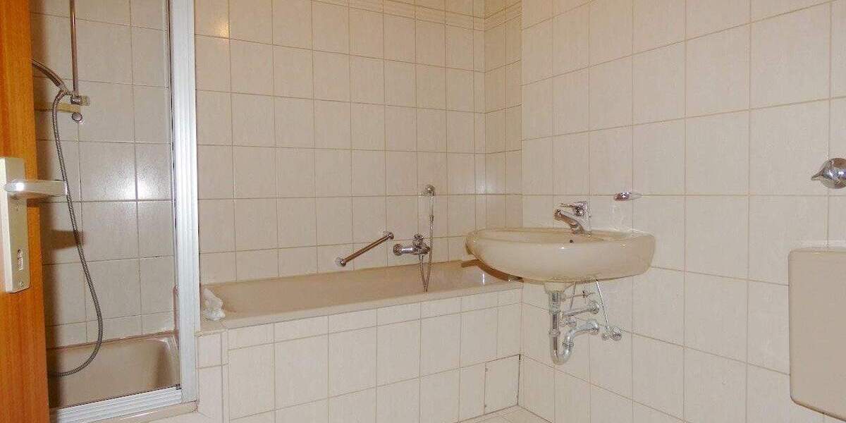 Mehrfamilienhaus, Wohnhaus Ratingen West - 5 Zimmer, 104 m&sup2;, 465.000&euro; | Angebot:25744131