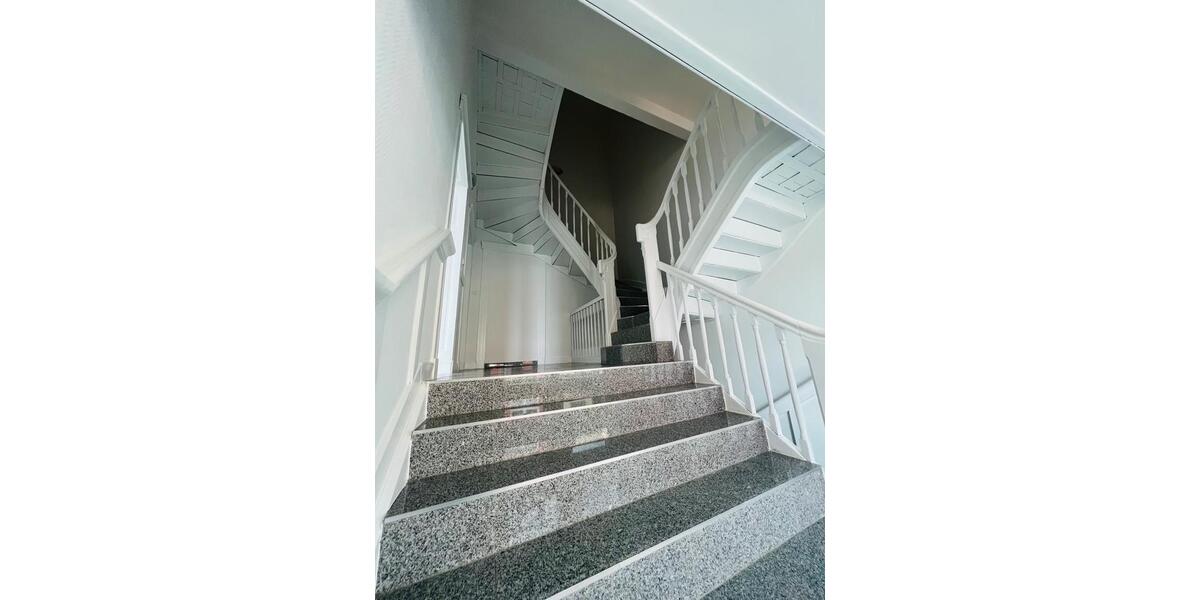 Dachgeschoßwohnung Essen Stadtbezirk II - 2 Zimmer, 65 m&sup2;, 790&euro; | Angebot:26347701