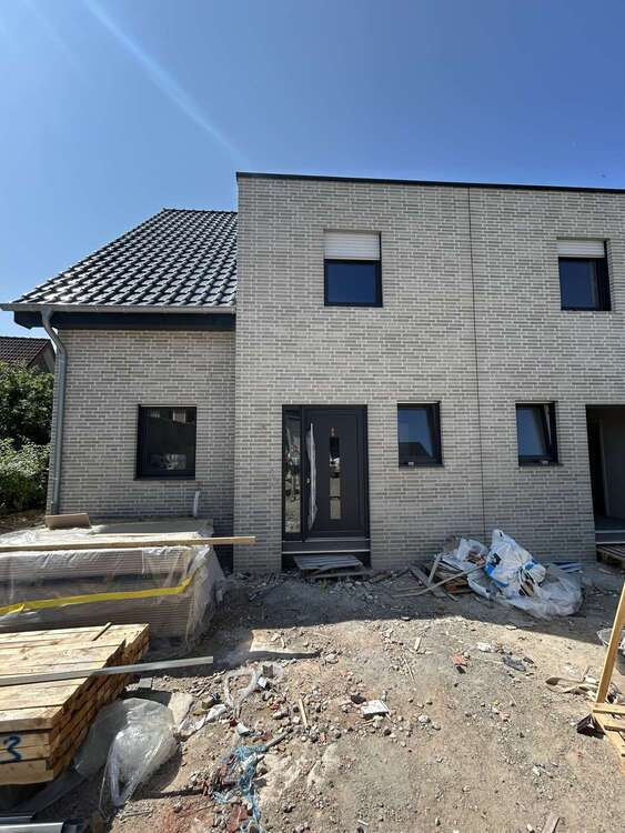 Haus zum Mieten in Wesel 1.650 € 130 m²