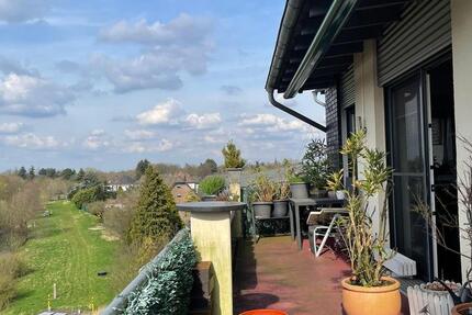 seniorengerechte, lichtdurchflutete Penthouse-Wohnung zimmer