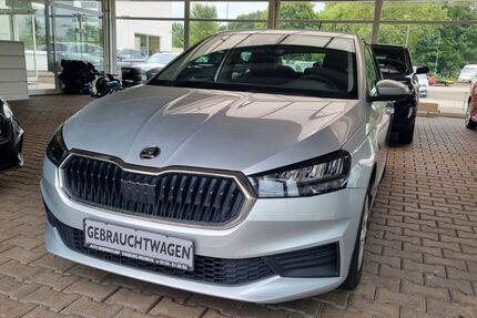 Skoda Fabia 51.900 km 12.950 &euro; Duisburg 47167