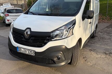 Renault Trafic 166.000 km 8.499 &euro; HATTINGEN 45525