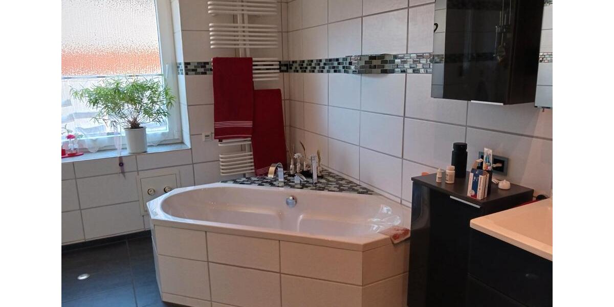 Erdgeschoßwohnung Gelsenkirchen Erle - 4 Zimmer, 120 m&sup2;, 240.000&euro; | Angebot:26780609