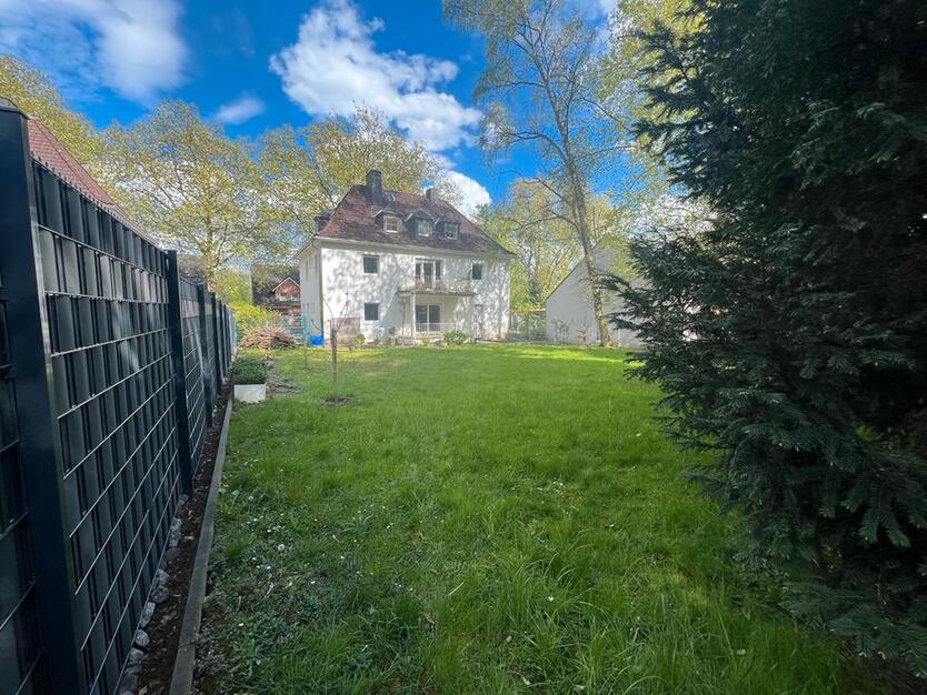 Haus in TOP Lage, Häusersiedlung und großer Garten zimmer