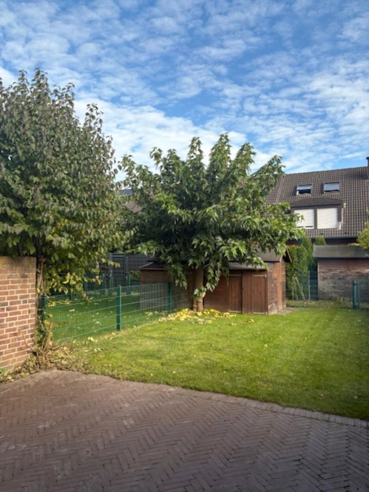 MODERNES; HELLES HAUS IN WITTLAER - EINBRUNGEN - NEUE EINBAUKÜCHE - RUHIGE LAGE - zimmer