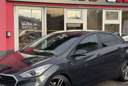 Hyundai i30 75.000 km 12.490 € Mülheim an der Ruhr 45476