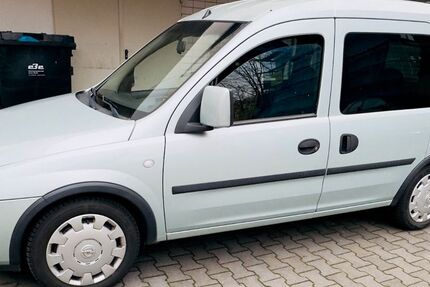 Opel Combo 189.234 km 3.890 € Essen 45131