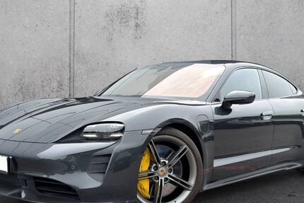 Porsche Taycan 79.751 km 82.490 &euro; Recklinghausen 45665