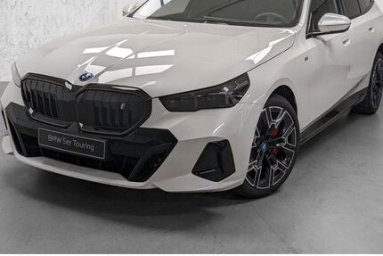 BMW i5 19.900 km 62.990 € Düsseldorf 40595