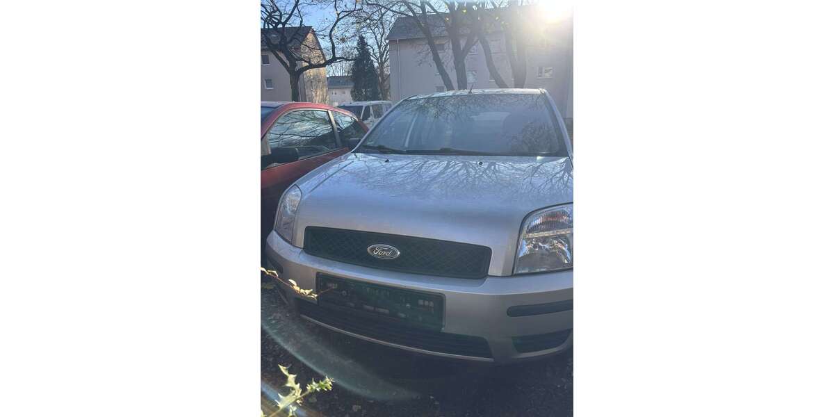 Ford Fusion 118.000 km 2.390 € Castrop 44577
