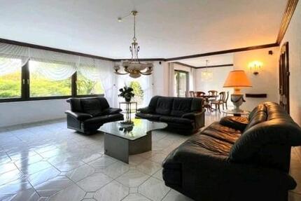 4,5 Zimmer Wohnung mit Terrasse und ca.400qm Garten 4 zimmer