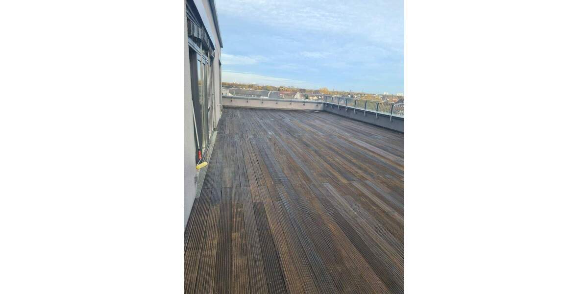 3 Nettokaltmieten frei bei Anmietung, Penthousewohnung mit 180 m² Dachterrasse in Moers zu vermieten 3 zimmer