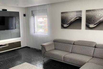 Luxuriöse Wohnung Eigentumswohnung m. Balkon & Garage + Parkplatz 3.5 zimmer