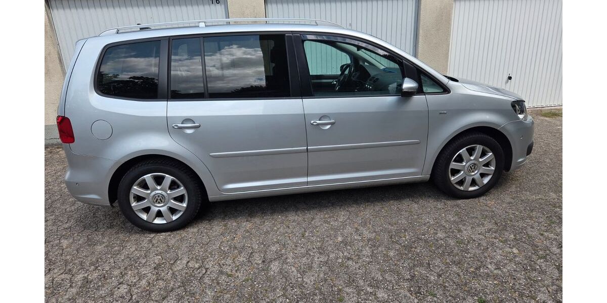 VW Touran 133.003 km 10.700 &euro; Recklinghausen 45665