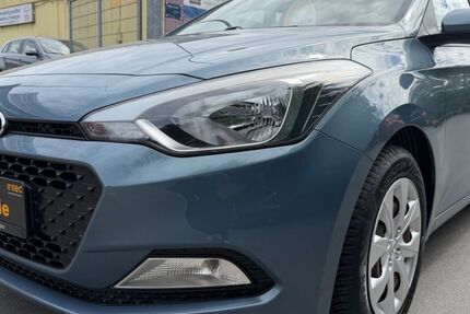 Hyundai i20 91.792 km 7.490 &euro; Essen - Borbeck 45355