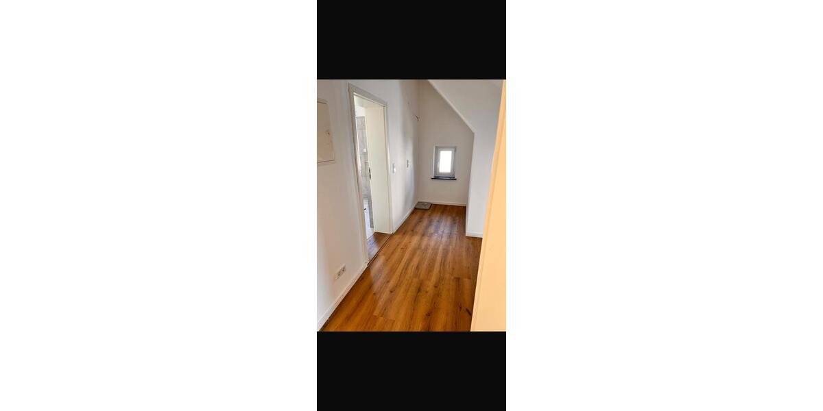 Erdgeschoßwohnung Bochum Altenbochum - 4 Zimmer, 120 m&sup2;, 1.600&euro; | Angebot:26254951