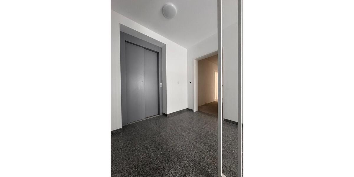 Etagenwohnung Duisburg Mittelmeiderich - 4 Zimmer, 93 m&sup2;, 1.150&euro; | Angebot:26341685