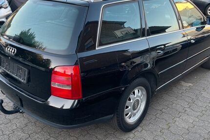 Audi A4 221.000 km 2.350 &euro; Moers 47443