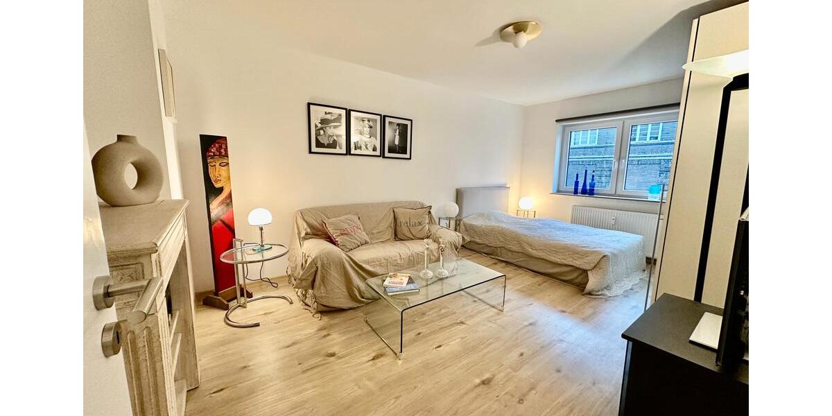 Essen Innenstadt: Stilvoll wohnen – gehobener, vollmöblierter Erstbezug 1 zimmer