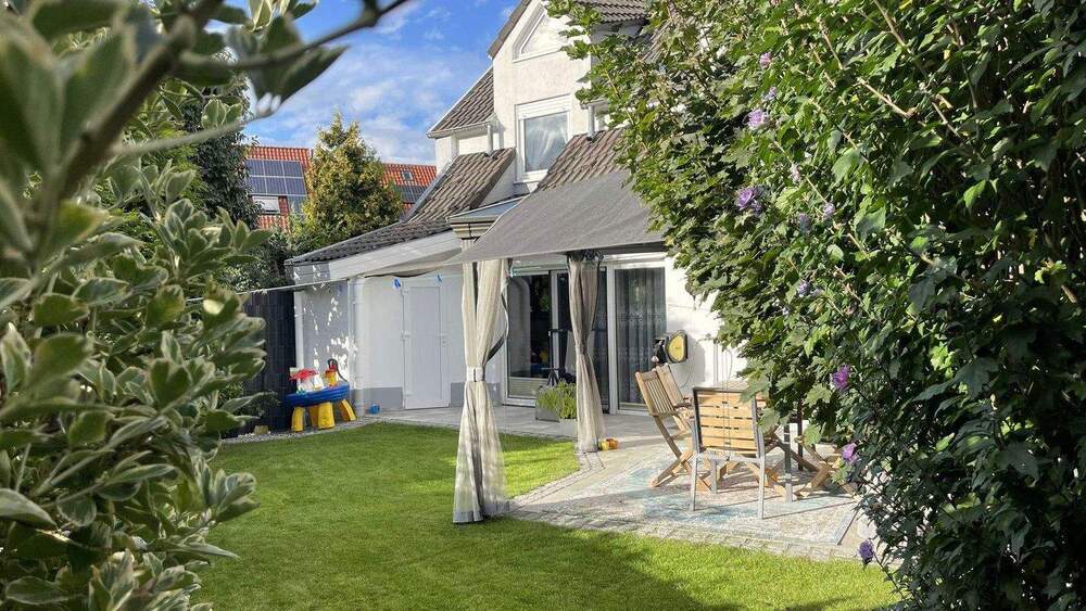 Reihenendhaus Rheinberg - 8 Zimmer, 255 m&sup2;, 690.000&euro; | Angebot:25674889