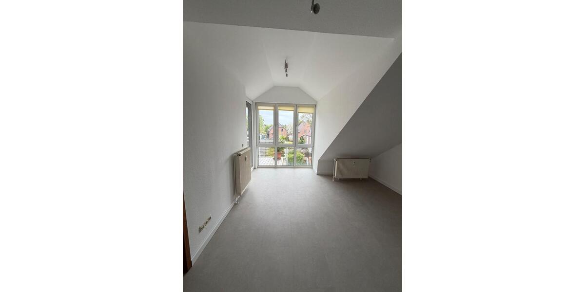 Dachgeschoßwohnung Moers Rheinkamp - 2 Zimmer, 55 m&sup2;, 650&euro; | Angebot:26272244