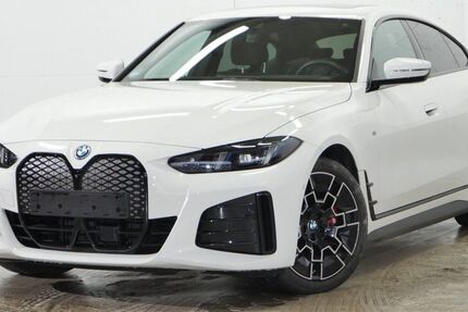 BMW i4 14.445 km 52.520 &euro; Mülheim 45472