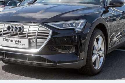 Audi e-tron 56.391 km 29.790 € Bochum 44892