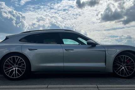 Porsche Taycan 21.900 km 72.500 &euro; Bochum 44803