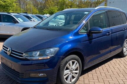 VW Touran 163.002 km 16.541 &euro; Wesel 46485
