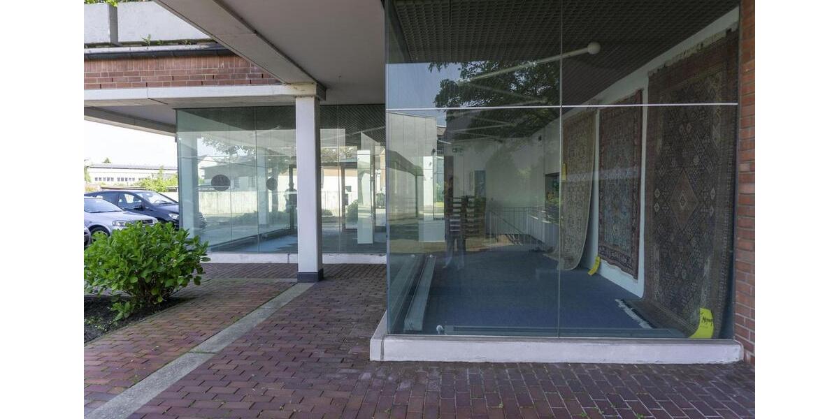 Gewerbeimmobilie, nutzbar als Ladenlokal, Ausstellungsfläche, Praxis zimmer