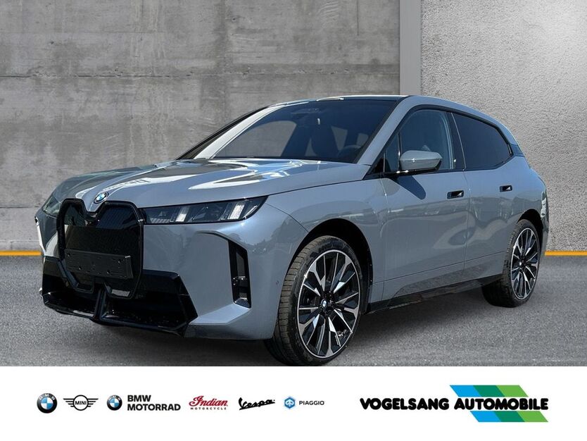 BMW iX 4.999 km 106.500 € Recklinghausen 45659